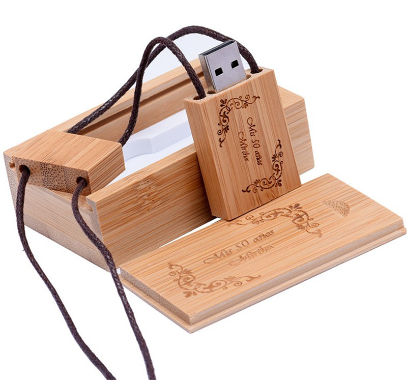 Rope style wood usb